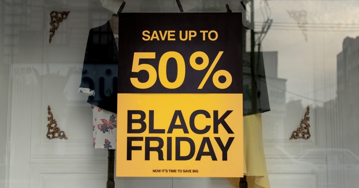 Raange Blog | How to Make the Most of Your SMS Marketing Strategy on Black Friday